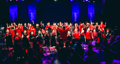 ビルボードライブ大阪で開催されたソウルバードミュージックスクール・ゴスペルコース上級マスタークラス・ソウルバードクラス生のコンサート出演風景